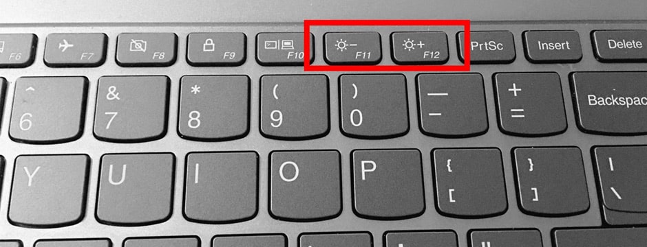 تنظیم نور صفحه لپ تاپ به صورت دستی روی صفحه کلید